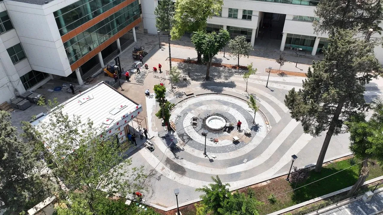 Kahramanmaraş Kırk Altı Meydan Kafe hizmete açılıyor