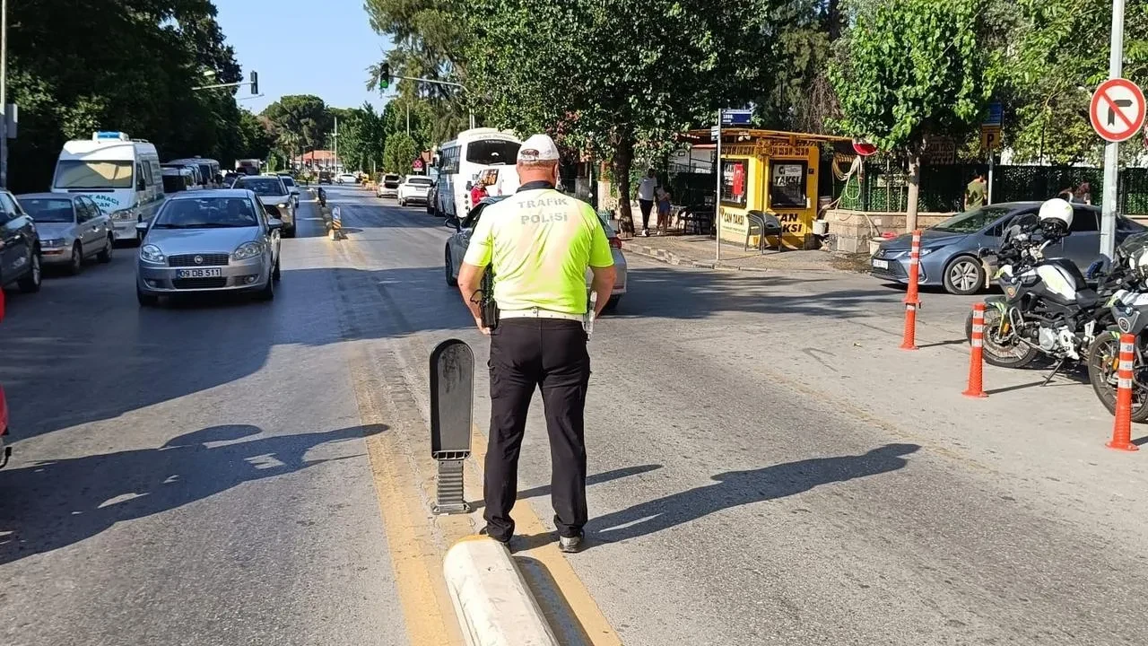 Aydın Polisi LGS Sınavında Öğrenciler İçin Seferber Oldu