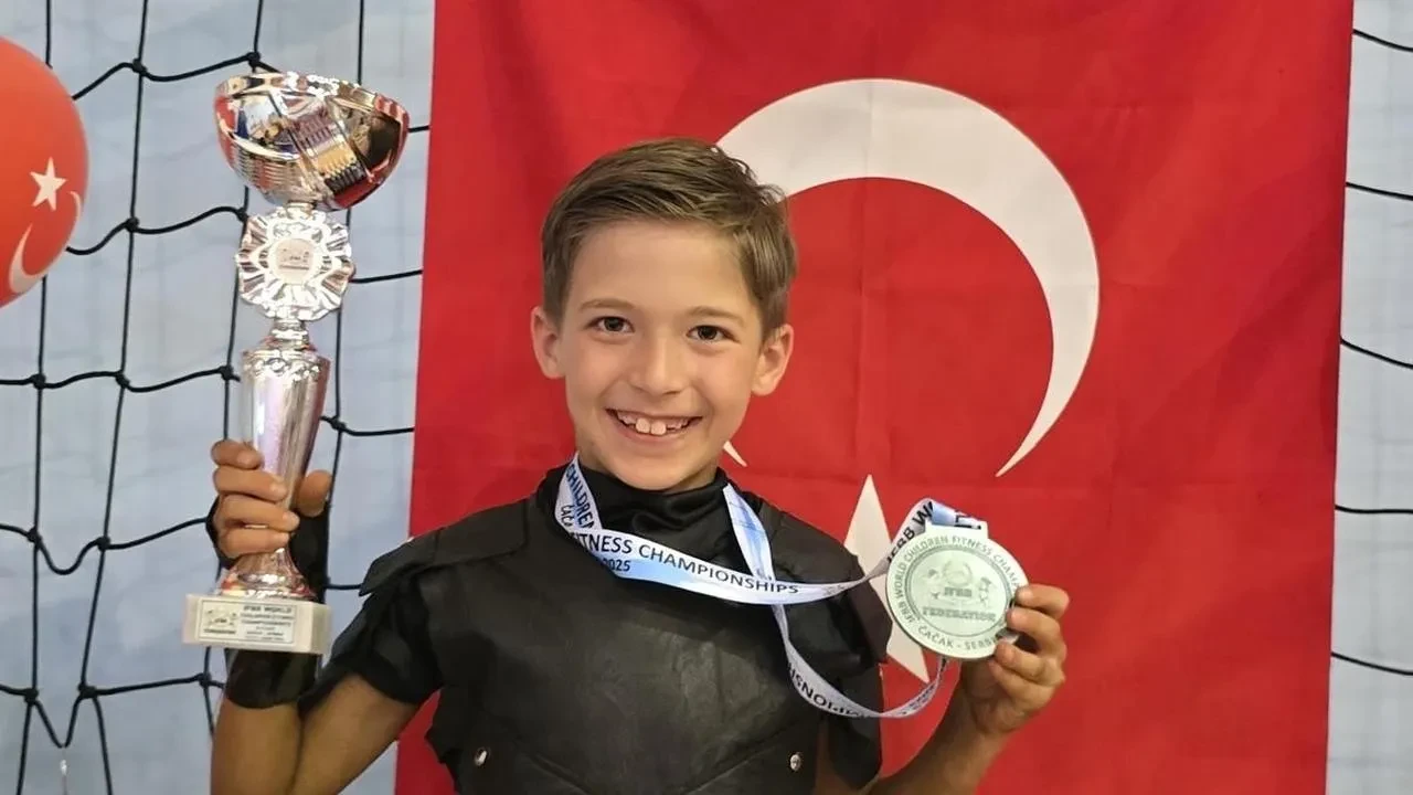 Balıkesirli Emrah Şenay dünya fitness şampiyonasında parladı