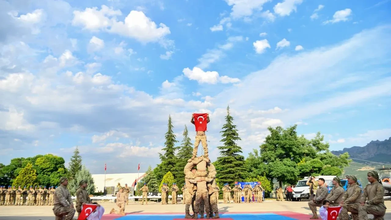 Bakan Göktaş Tunceli'de Kıbrıs Gazisini ziyaret etti