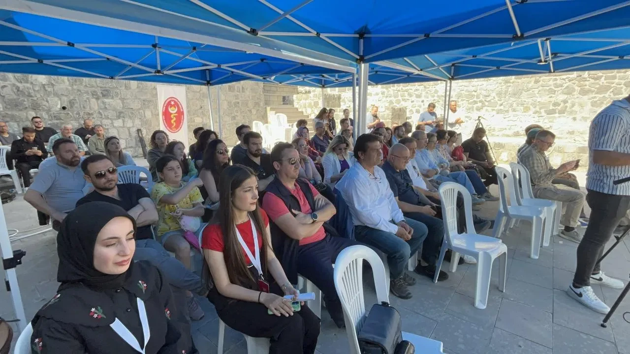 Kars Beylerbeyi Sarayında kene tehlikesine karşı bilgilendirildi