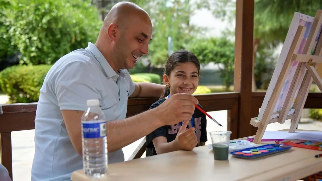 Esenyurt Belediyesi babalar ve çocukları sanatla buluşturdu
