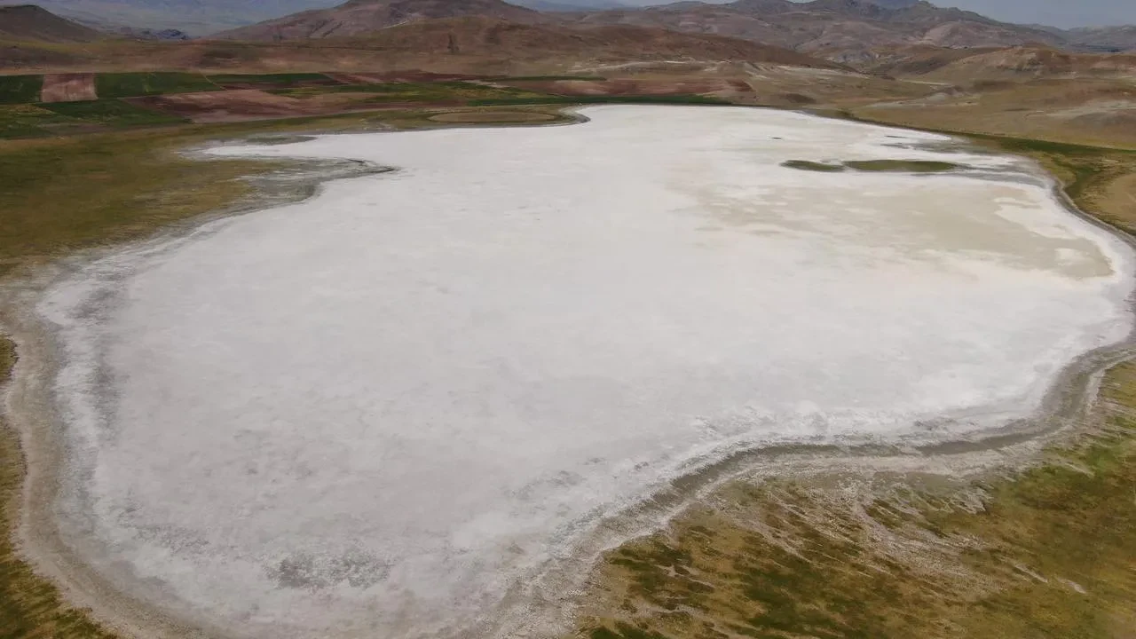 Van Tuz Gölü iklim değişikliği nedeniyle yok oldu