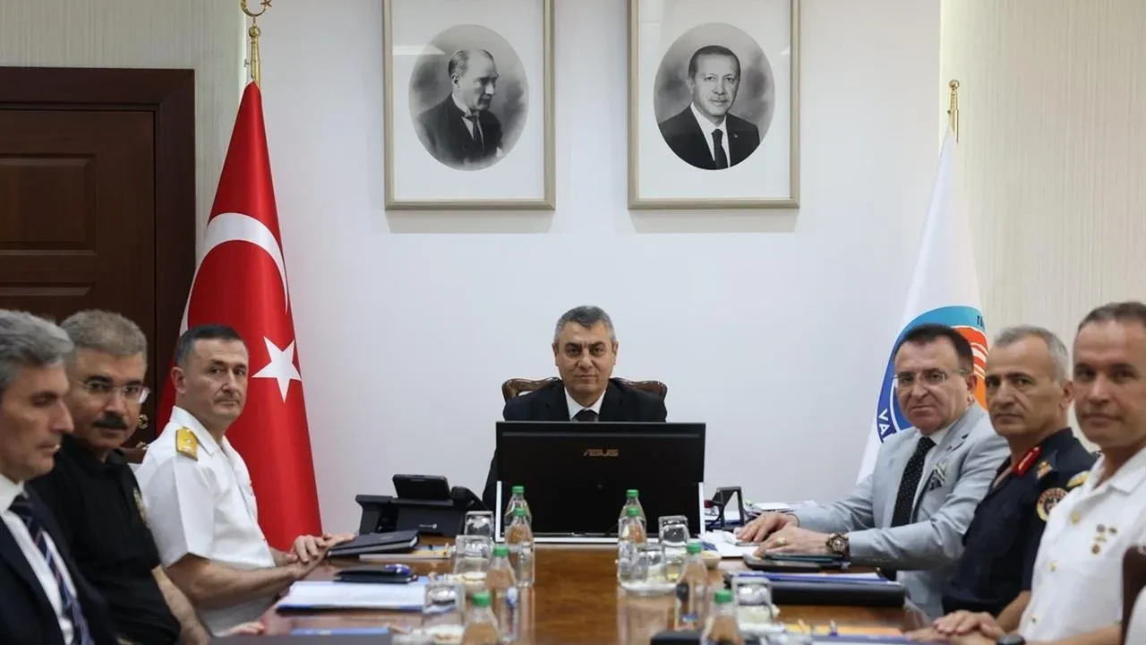 Mersinde suç örgütleri ve silah kaçakçıları yakalandı