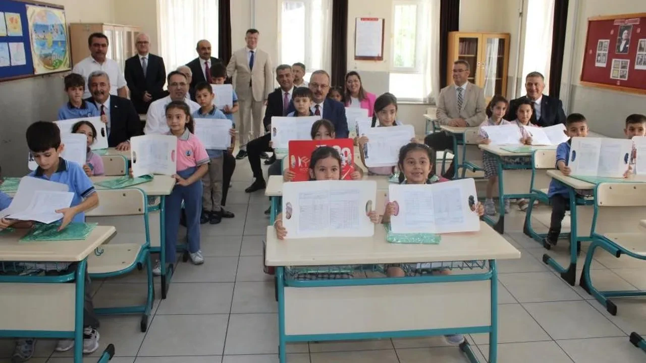 Aydın genelinde 188 bin öğrenci tatile çıkıyor