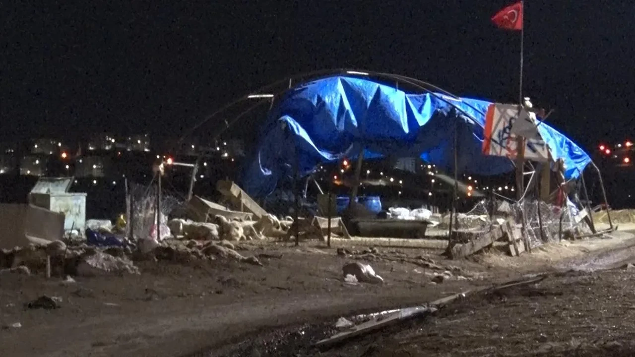 Ankaradaki kurban pazarları bayram sonunda toplanıyor