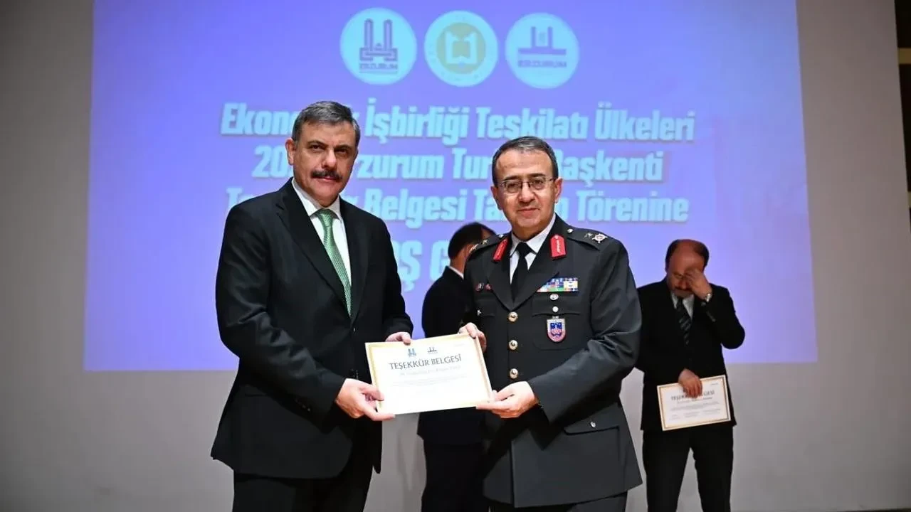 Erzurumda vinç operatörü kaçmaya çalışırken hayatını kaybetti