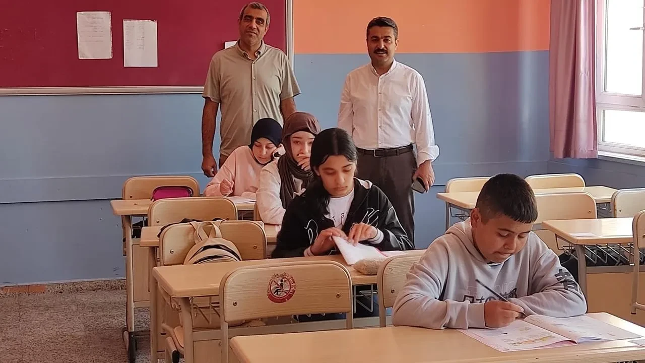 Sivas Şehit Osman Yurt öğrencileri LGS provası yaptı