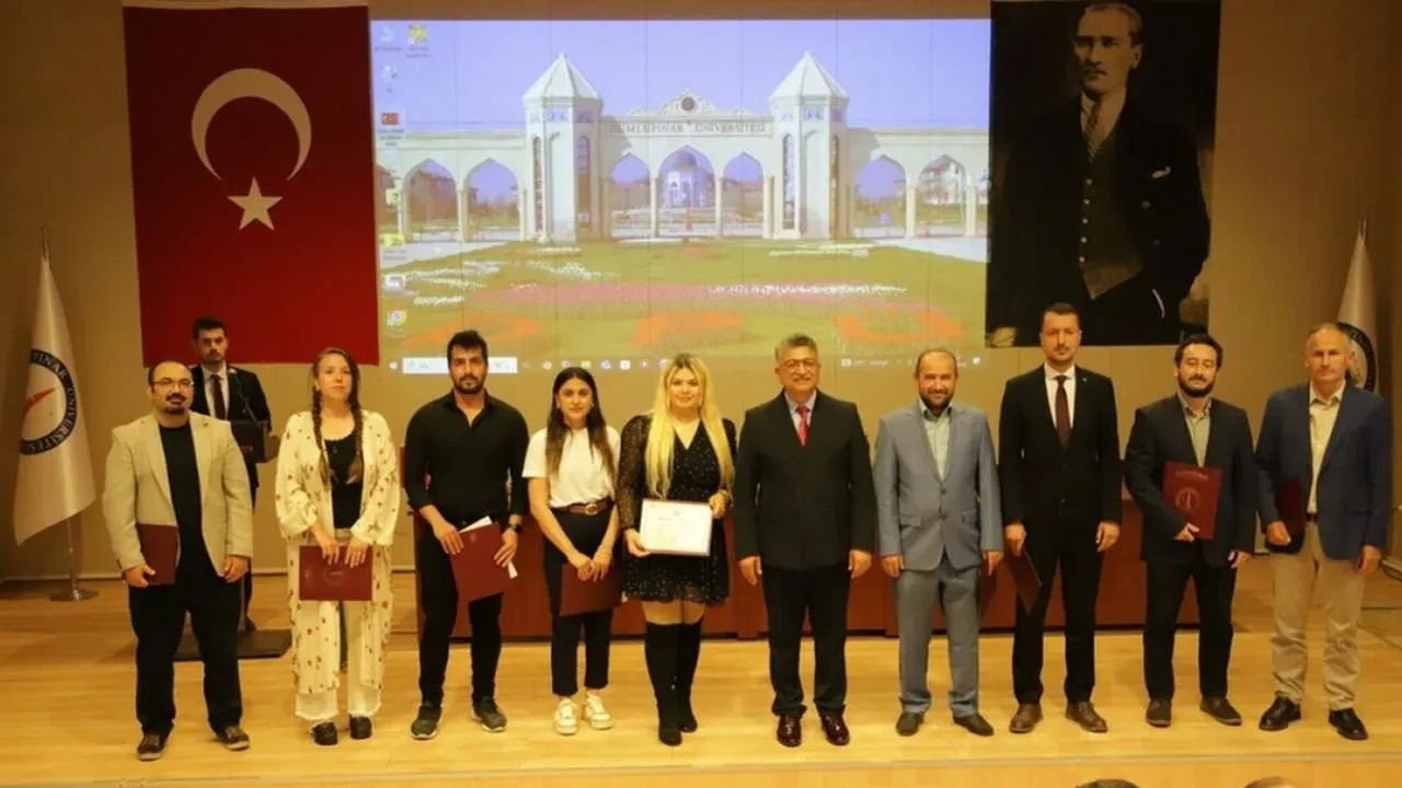 Kütahya DPÜ kitap kültürü panelinde akademisyenler buluştu