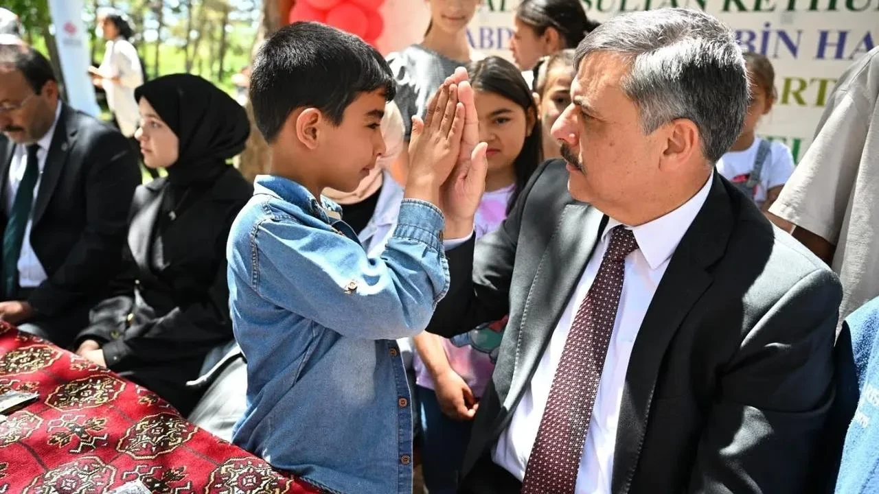 Erzurumlu öğrenciler vakıf pikniğinde coşkuyla eğlendi