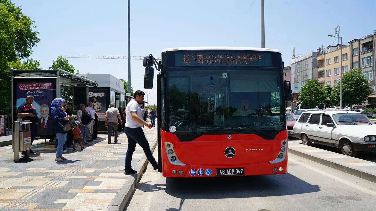 Kahramanmaraş Belediyesi bayramda binlerce yolcu taşıdı