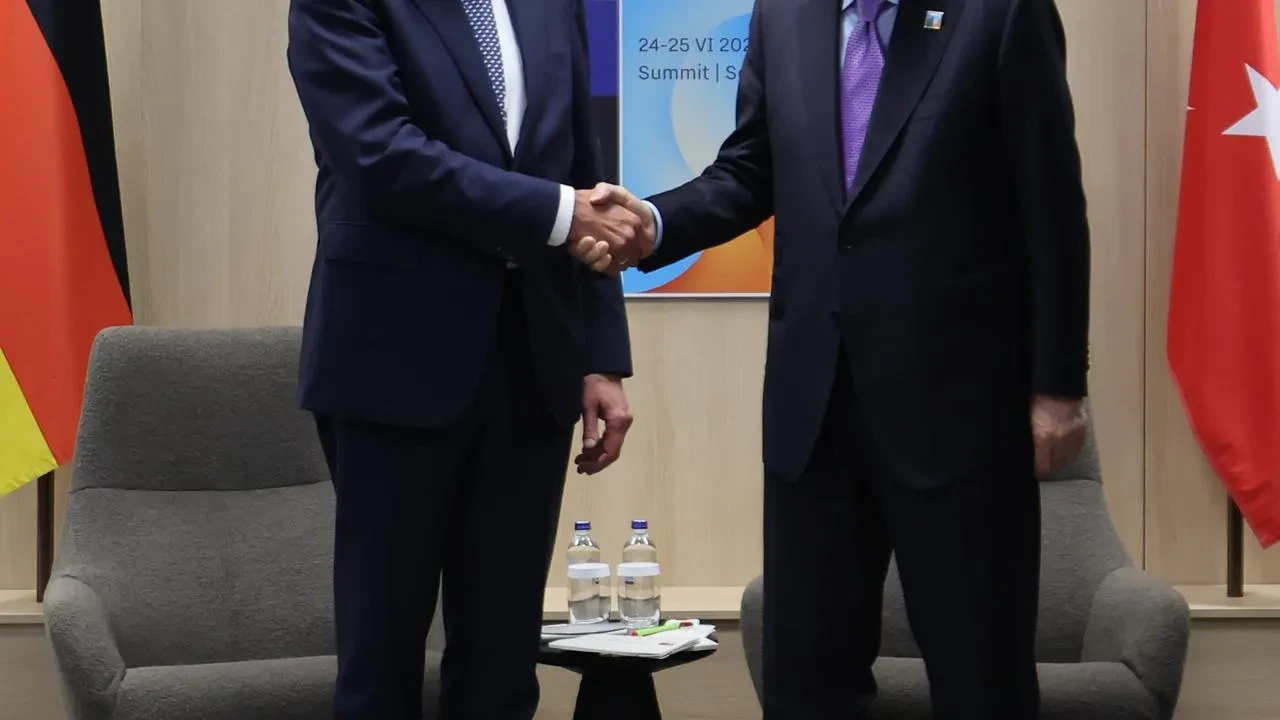 Erdoğan ve Merz NATO Zirvesinde buluştu