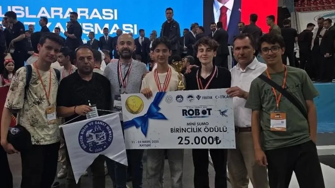 Bilecik Borsa İstanbul öğrencileri robot yarışmasında şampiyonluğa ulaştı
