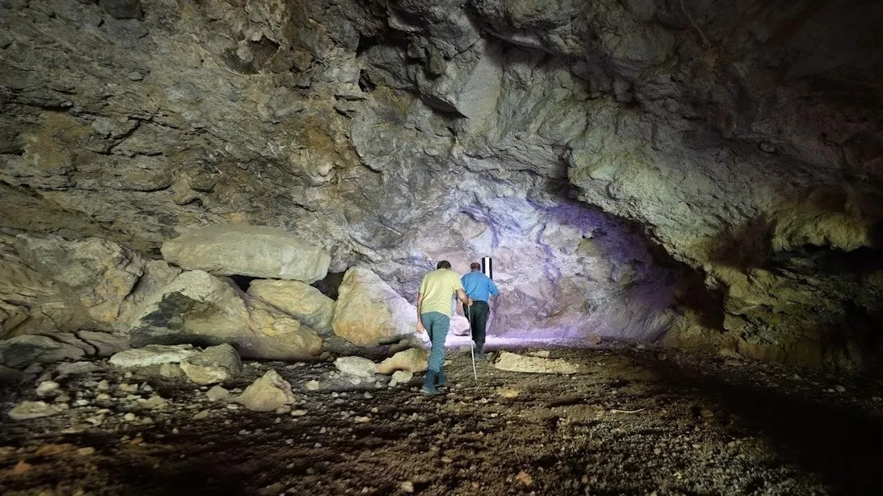 Munzur Dağlarındaki Irınkara Mağarasını keşfedin