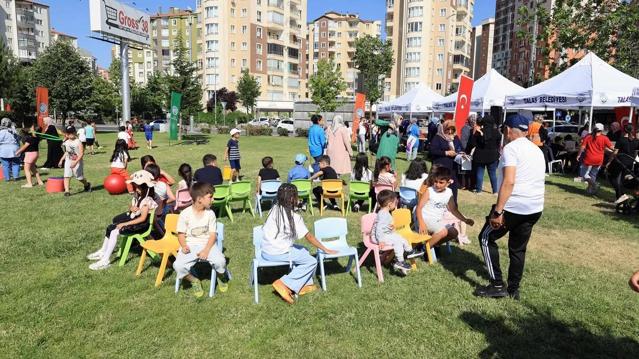 Talas Belediyesi çocuklar için oyun şenliği düzenledi