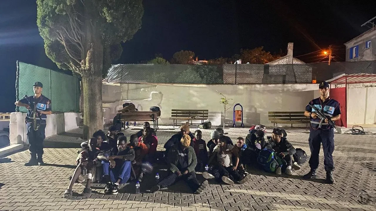 Didim zeytinlik alanında 32 düzensiz göçmen bulundu