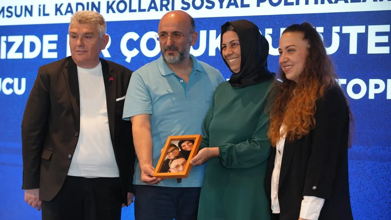 Koruyucu aileler Samsunda duygusal anlar yaşadı