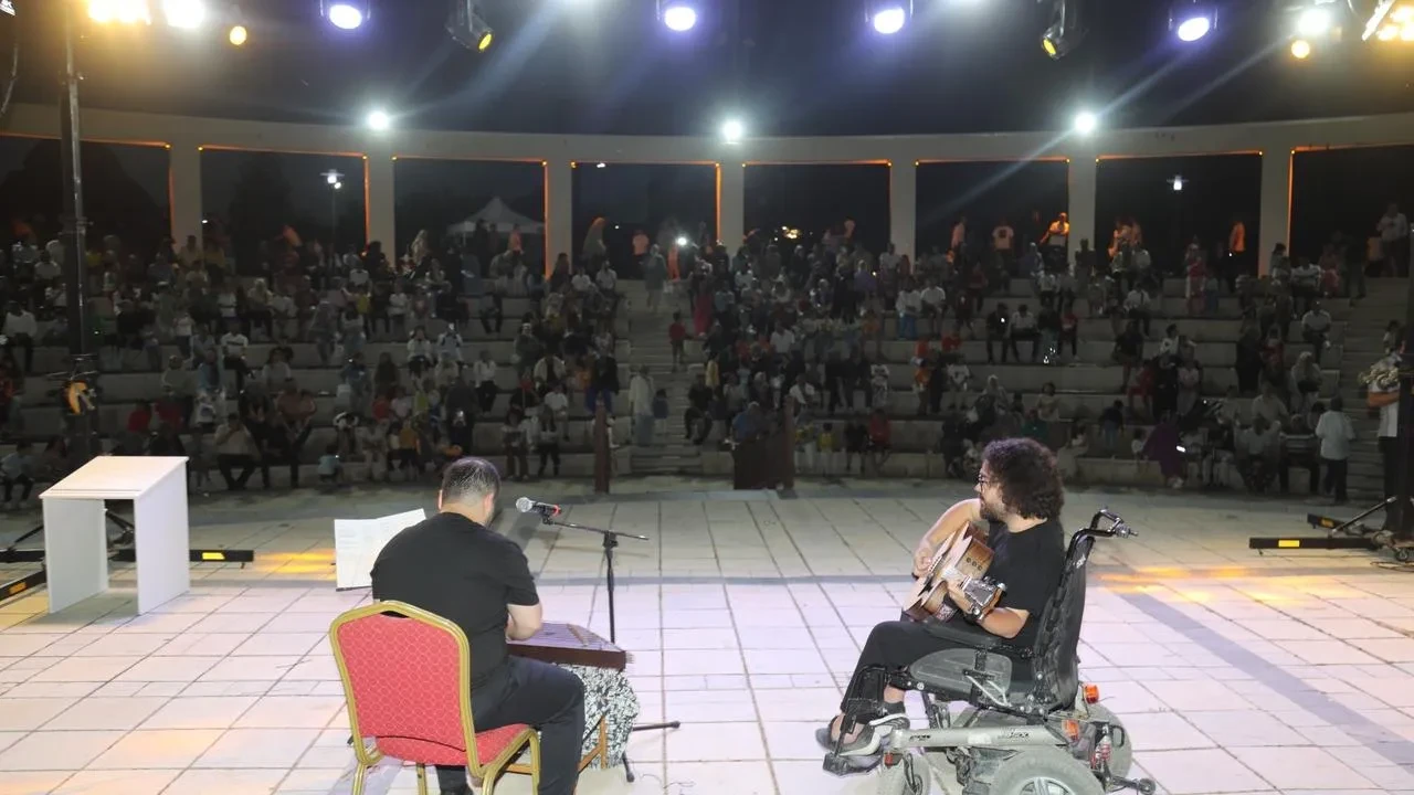 Elazığ Belediyesi tiyatro şenliği büyük beğeni topladı