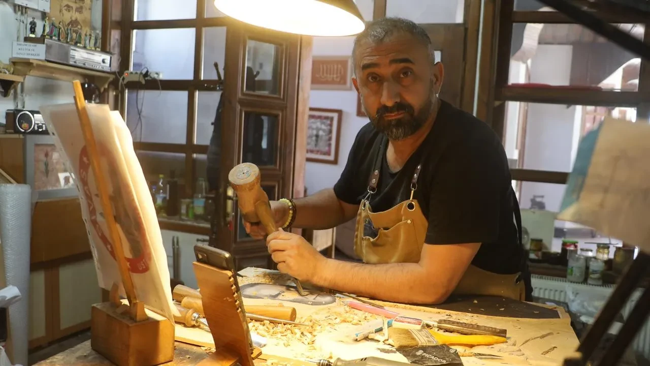 Sivas tarihi Afrika ağaçlarında sanatla buluşuyor