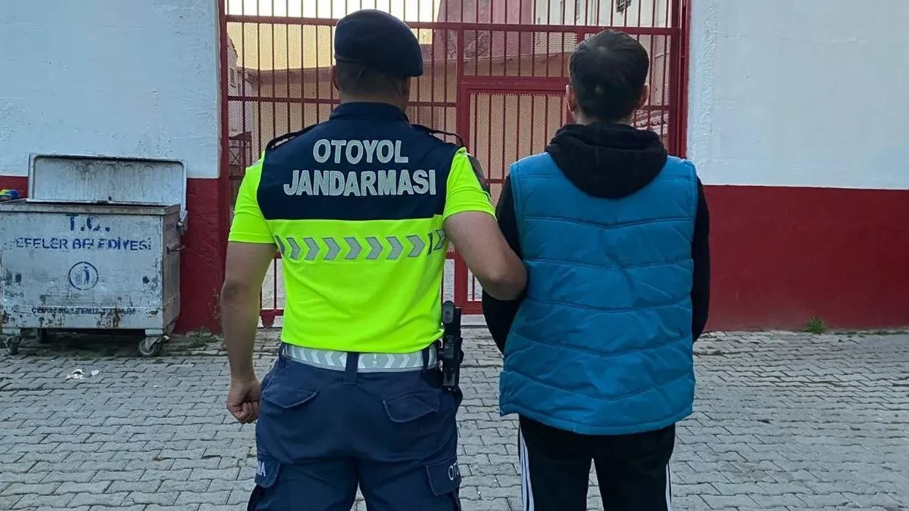 Aranan suçlu Aydın'da göçmenler arasında yakalandı