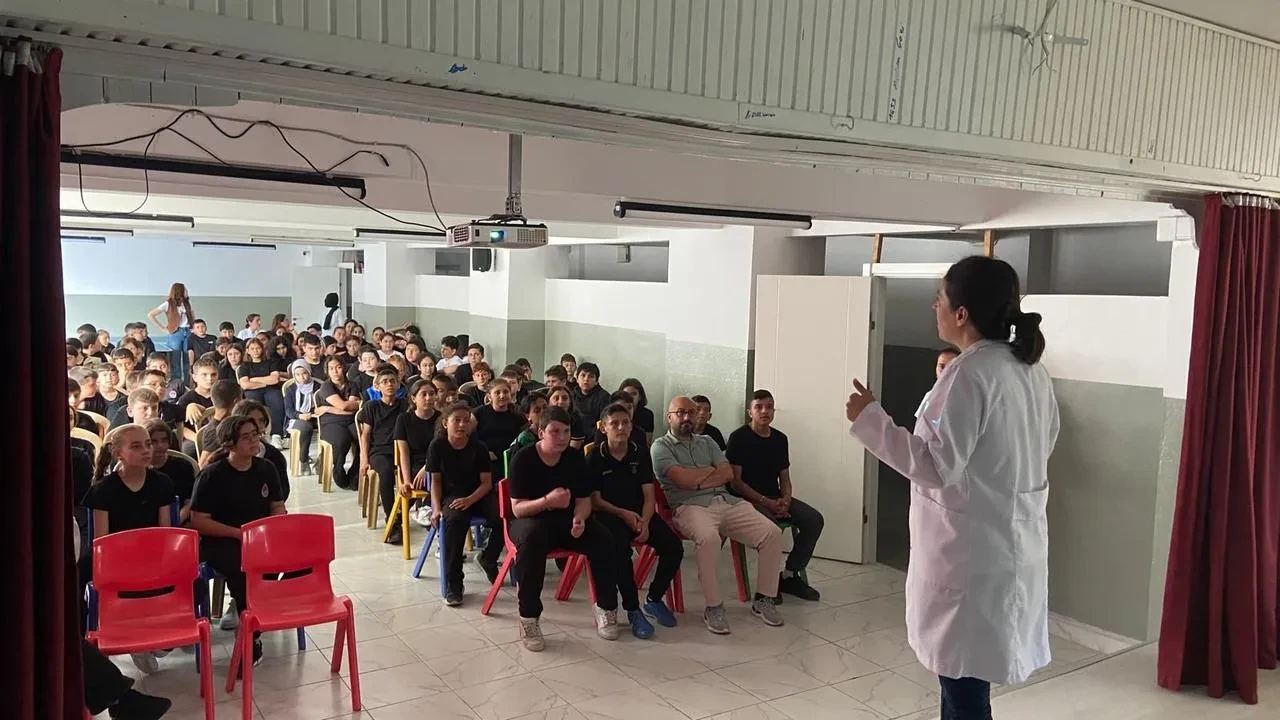 Düzce Atatürk Ortaokulu öğrencileri kene eğitimi aldı