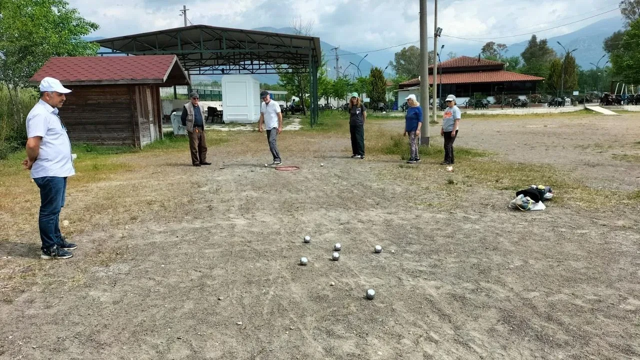 Köyceğiz Tazelenme Üniversitesi yaşlı sporcuları olimpiyata katılıyor
