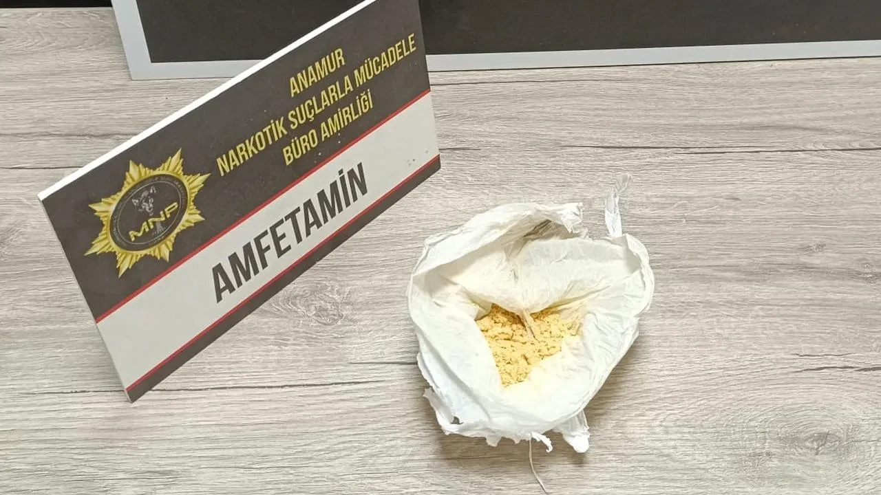 Anamurda uyuşturucu satan şüpheli polisten kaçamadı