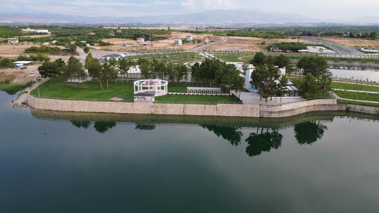 Malatyalılar Kırkgöz Sahil Parkında doğayla buluşuyor