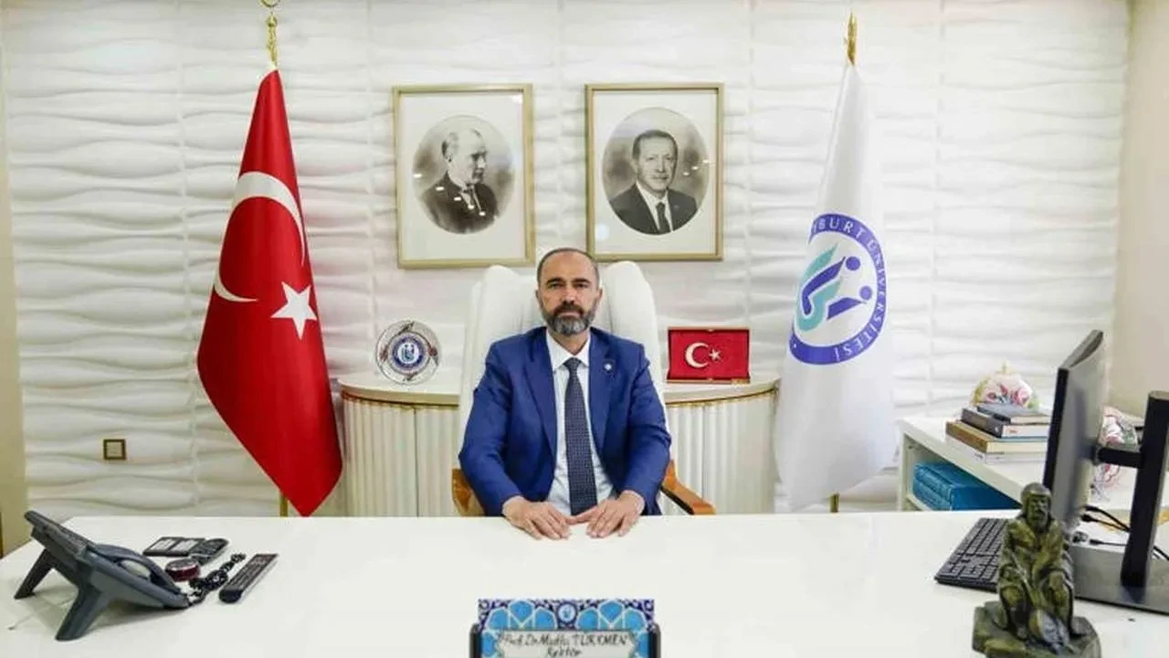 Bayburt Üniversitesi Rektörü Türkmenin annesi hayata veda etti