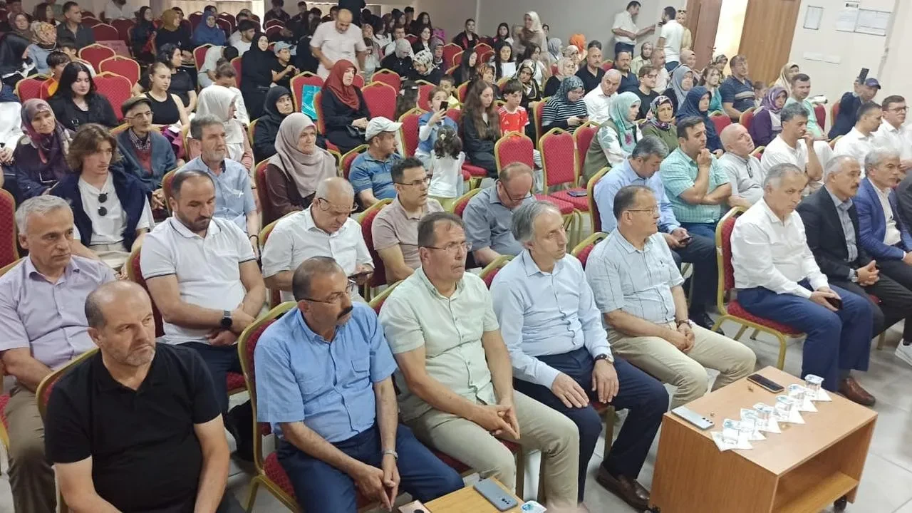 Devrek İmam Hatip öğrencileri mezuniyet coşkusunu yaşadı