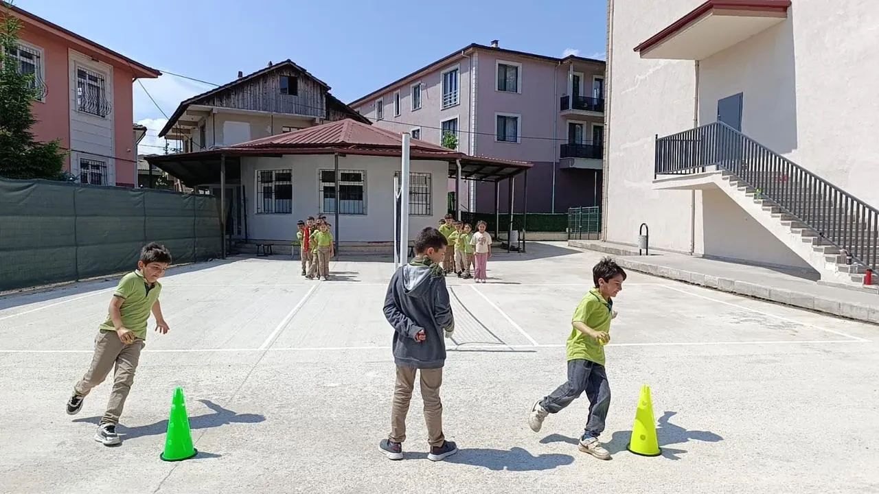 Düzce ilkokullarında bin öğrenci geleneksel oyunları yaşattı