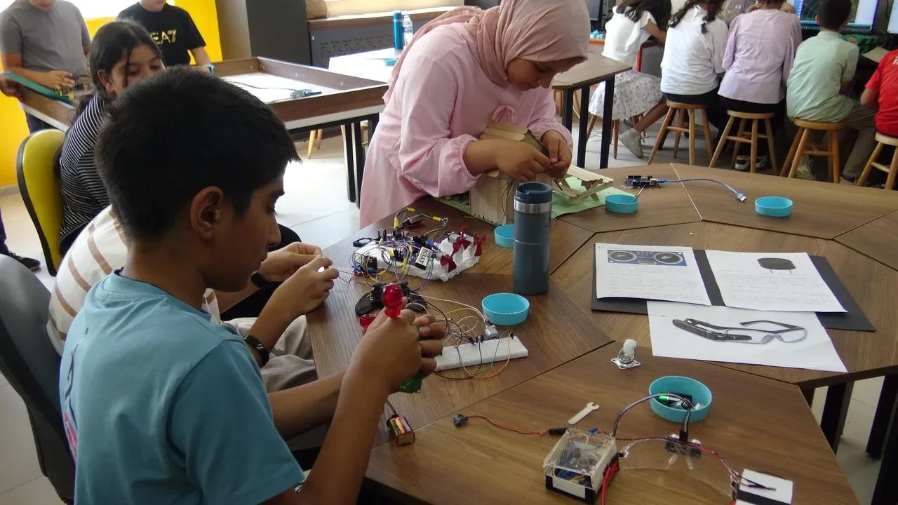 Gercüş öğrencileri robotik kodlama ile geleceği şekillendiriyor