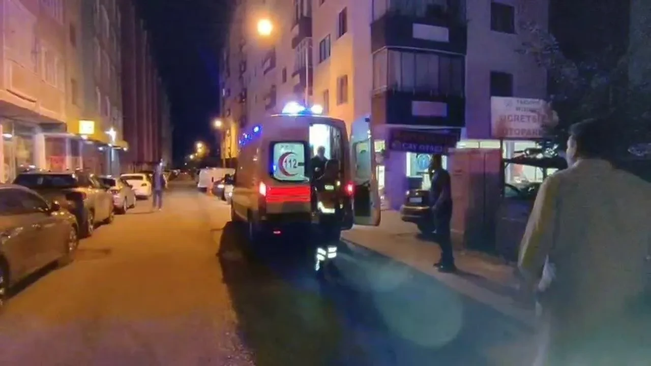 Erzurumda husumetli iki kişi bıçaklı kavgaya tutuştu