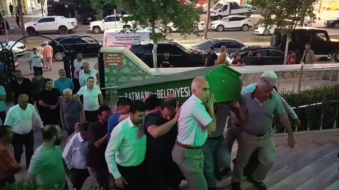 Batman Mereto Dağında kaza kurbanları son yolculuğa uğurlandı