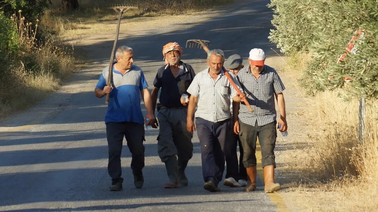 Aydın Efeler’de yangın mahalle sakinleri ve ekipler tarafından söndürüldü