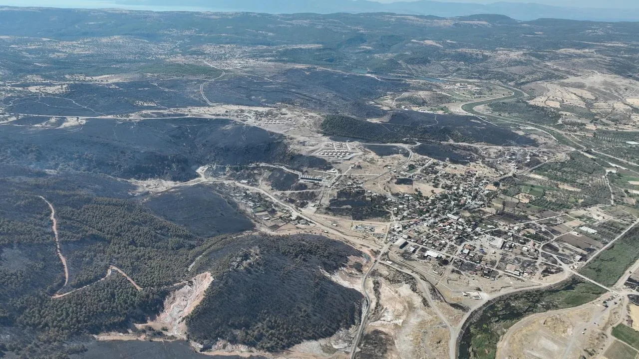Çanakkale’de Ayvacık ilçesinde yangın 21 saat sonra kontrol altına alındı