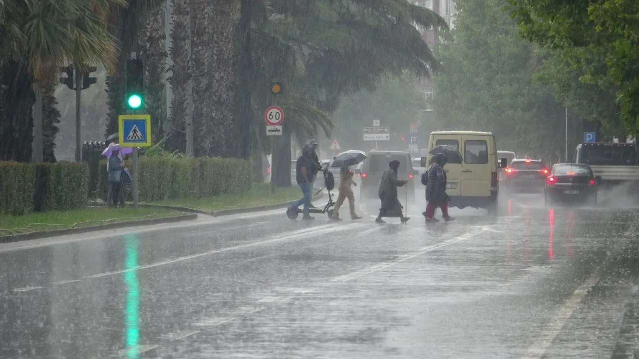 Samsun için Meteoroloji sel ve fırtına uyarısı yaptı