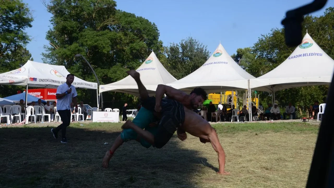 Emirhan Saygı Samsun'un 19 Mayıs ilçesinde başpehlivan oldu