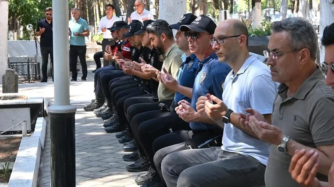 Kuşadası’nda 15 Temmuz ruhu şehitler ve gazilerle anıldı