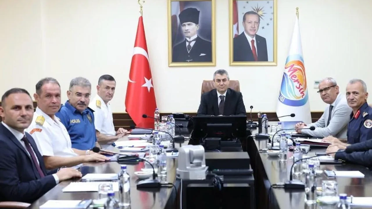 "Mersin'de 894 aranan şahıs yakalandı ve trafik denetimleri sıklaştırıldı"