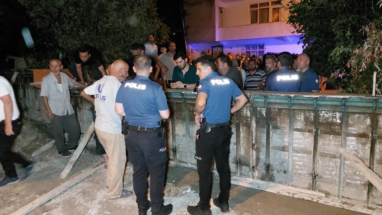 Samsun'da Salim Yaman tapulu arazisindeki yolu beton duvarla kapattı