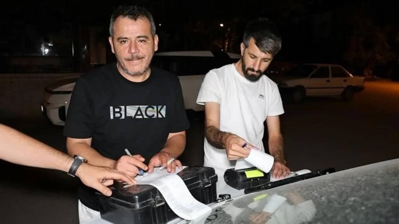 Aksaray'da ehliyetsiz sürücü polisten kaçarken alkollü yakalandı