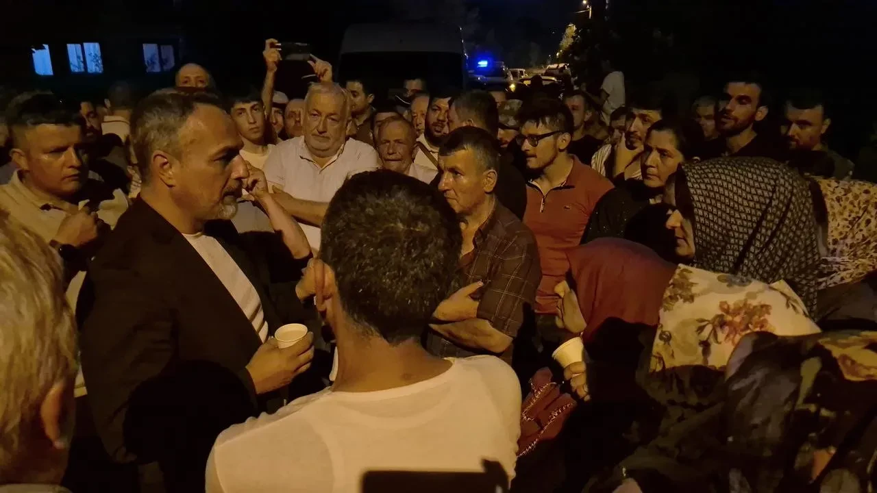 Gümüşova’da susuz kalan köylüler yol kapattı ve eylem başlattı