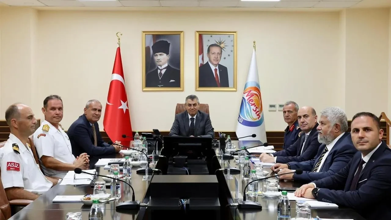 Mersin Valisi Atilla Toros Güvenlik Ve Asayiş Toplantısı Düzenledi