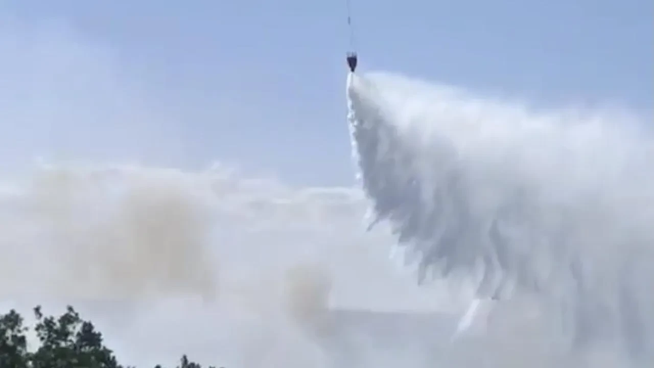 Kırklareli'nin Lüleburgaz ilçesinde anız yangını havadan ve karadan müdahaleyle söndürüldü