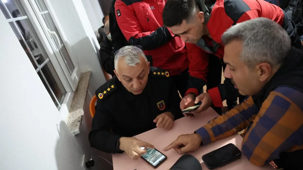 Rize İkizdere üzerinde kaybolan özel jet aranıyor