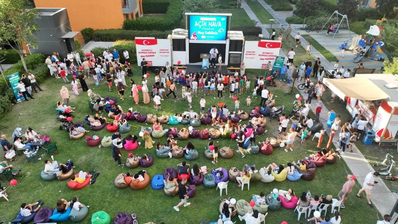 Esenyurt Belediyesi Hep İstanbul Sitesi’nde Açık Hava Etkinliği Düzenledi