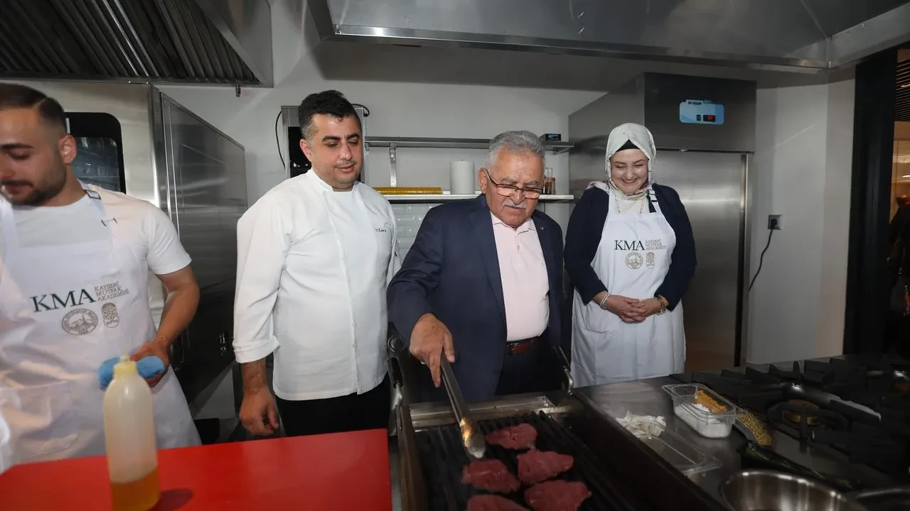 Başkan Büyükkılıç Mutfak Sanatları Merkezi’nde Workshop’a Katıldı