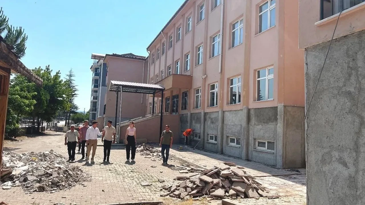 Simav Kaymakamı Bünyamin Karaloğlu inşaat çalışmalarını yerinde inceledi