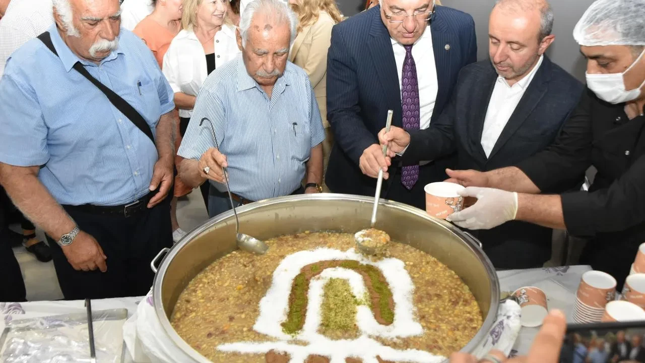 Munzur Üniversitesi’nde 14. Geleneksel Aşure Günü etkinliği düzenlendi.